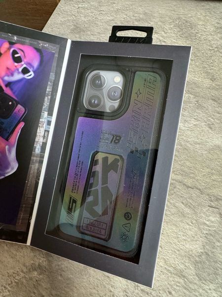 Чохол для iPhone 15 Pro Max Skinarma Kira Kobai (Mag-Charge + Grips-Tand) Hologram SK-2023IPP67-KKOBAI фото