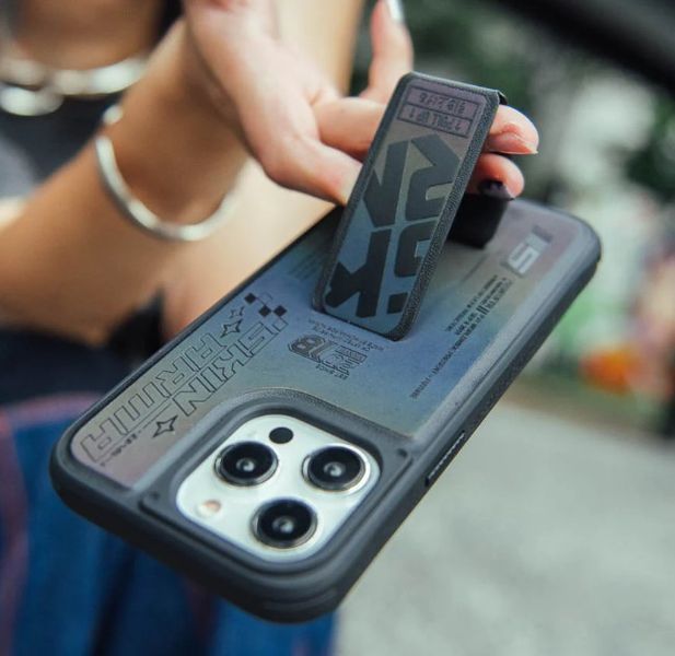 Чохол для iPhone 15 Pro Max Skinarma Kira Kobai (Mag-Charge + Grips-Tand) Hologram SK-2023IPP67-KKOBAI фото