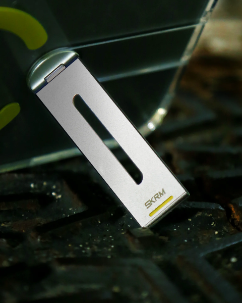 Чохол Skinarma Helix (Mag-Charge + 360&deg; Rotating Stand) для iPhone 16 Pro Clear SK-IP16PRO-HELIX-CLR фото