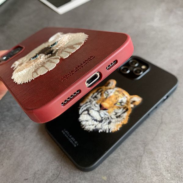 Чохол для iPhone 13 Santa Barbara Polo з вишивкою "Кіт" Червоний 1525-13 фото