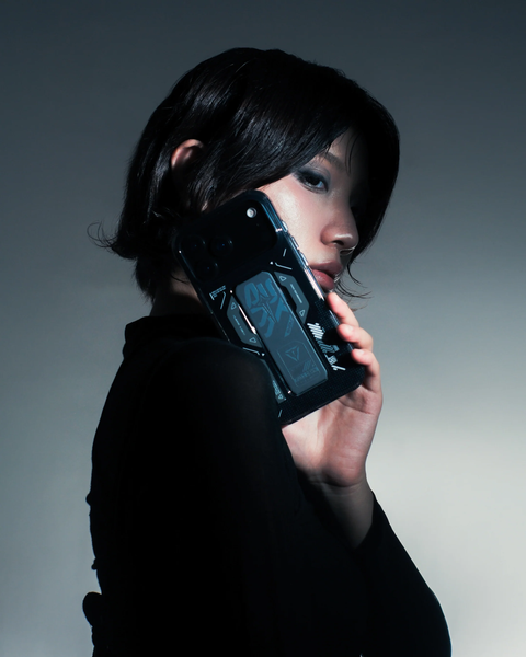 Чохол Skinarma Helio (Mag-Charge + Grip-Stand) для iPhone 17 Pro Max Orange SK-2025IPP6.9-HELIO-ORG фото